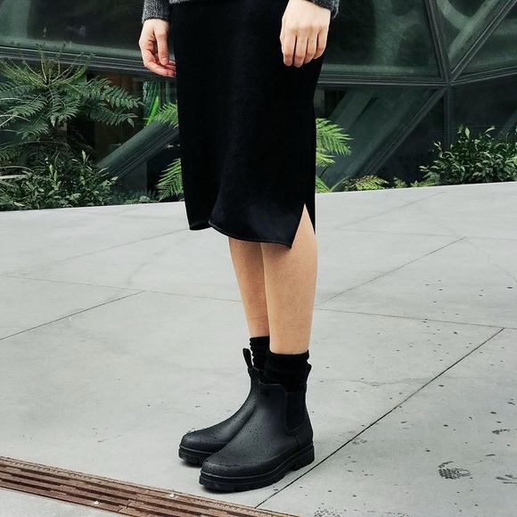 Everlane The Rain Boot - Picture 2 of 5